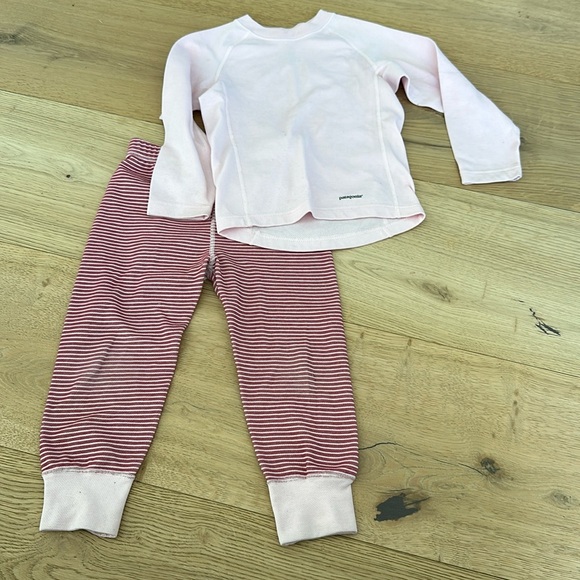 Patagonia Other - Patagonia Kids Performance Capilene Base Layer Top 3/4 Pink XXS